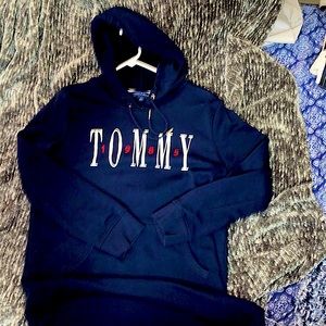 Like new, Cute Tommy Hilfiger sweatshirt dress
